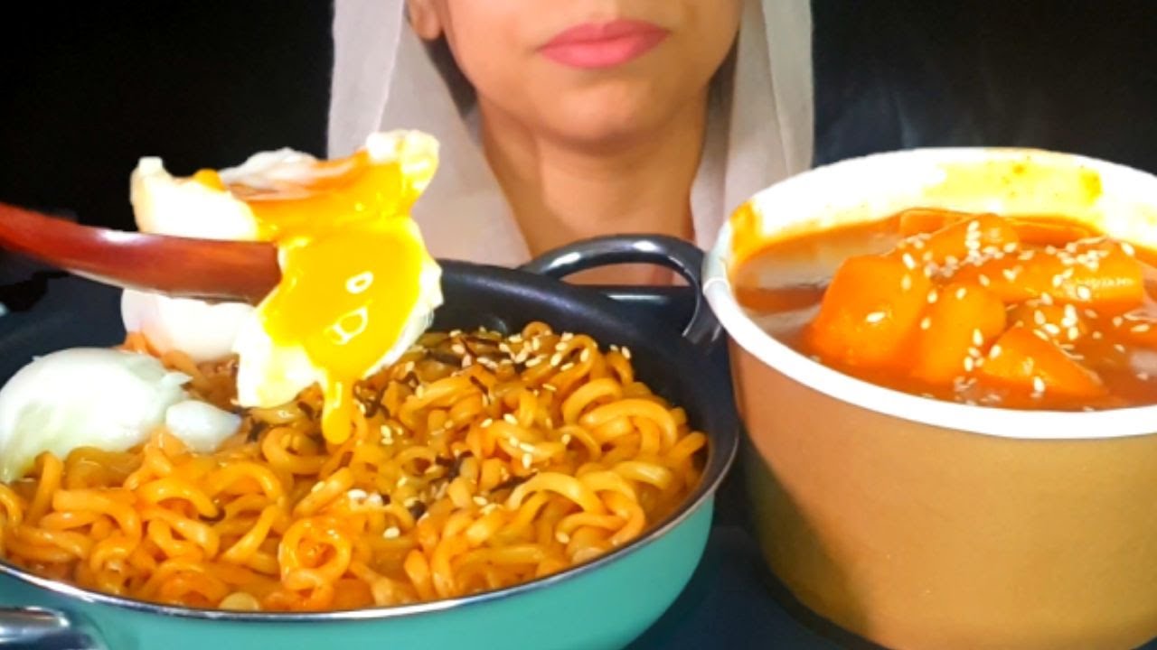ASMR Eating Fire Noodles & Tteokbokki | Mukbang (No Talking) Soft Eating Sounds |Muni Eats ASMR