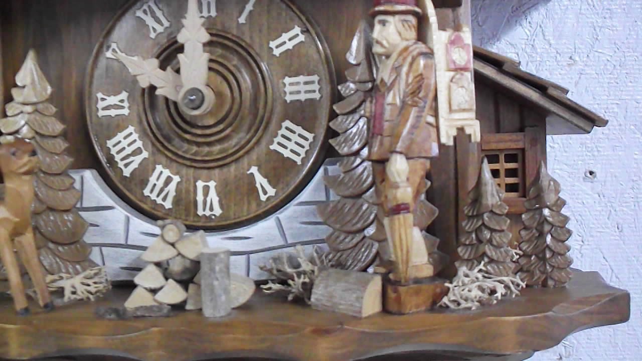 DSCF6691 BLACK FOREST CUCKOO CLOCK,8 DAY MUSICAL,COLLECTORS CLUB CLOCK.