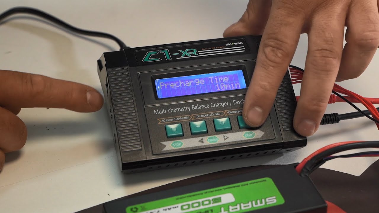 EV-PEAK C1-XR - Ładowarka i komunikat BATTERY CHECK: BALANC DLTA V