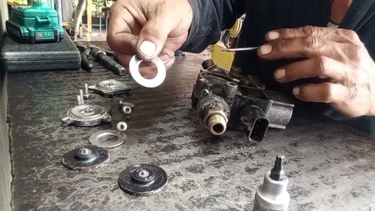 Cómo Desarmar Electroválvula ABS #automobile #auto #trailer #inspiration #mechanic 