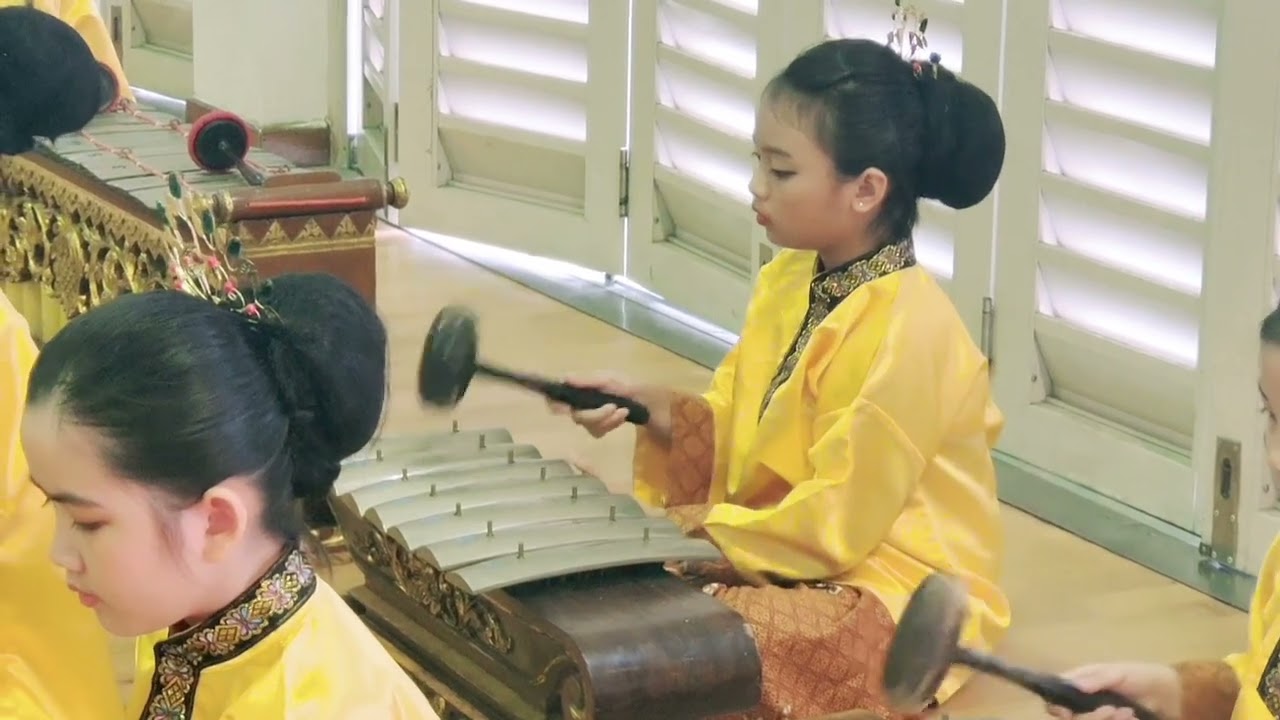 Gamelan performance by Lianhua Primary #babygirl #PuteriSyakilaEriqa
