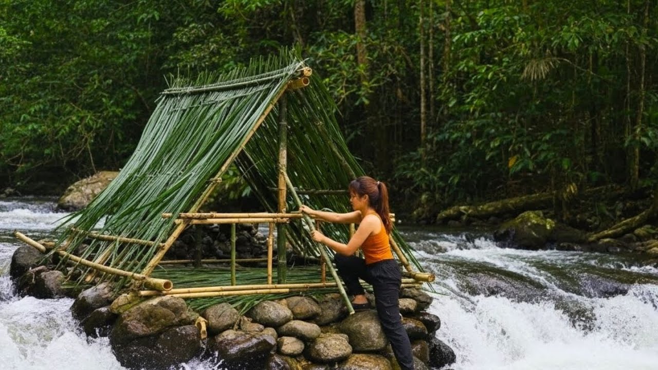 A Girl Leaves Home for the Forest and Builds a Bamboo Hut in the Middle of a Dangerous River