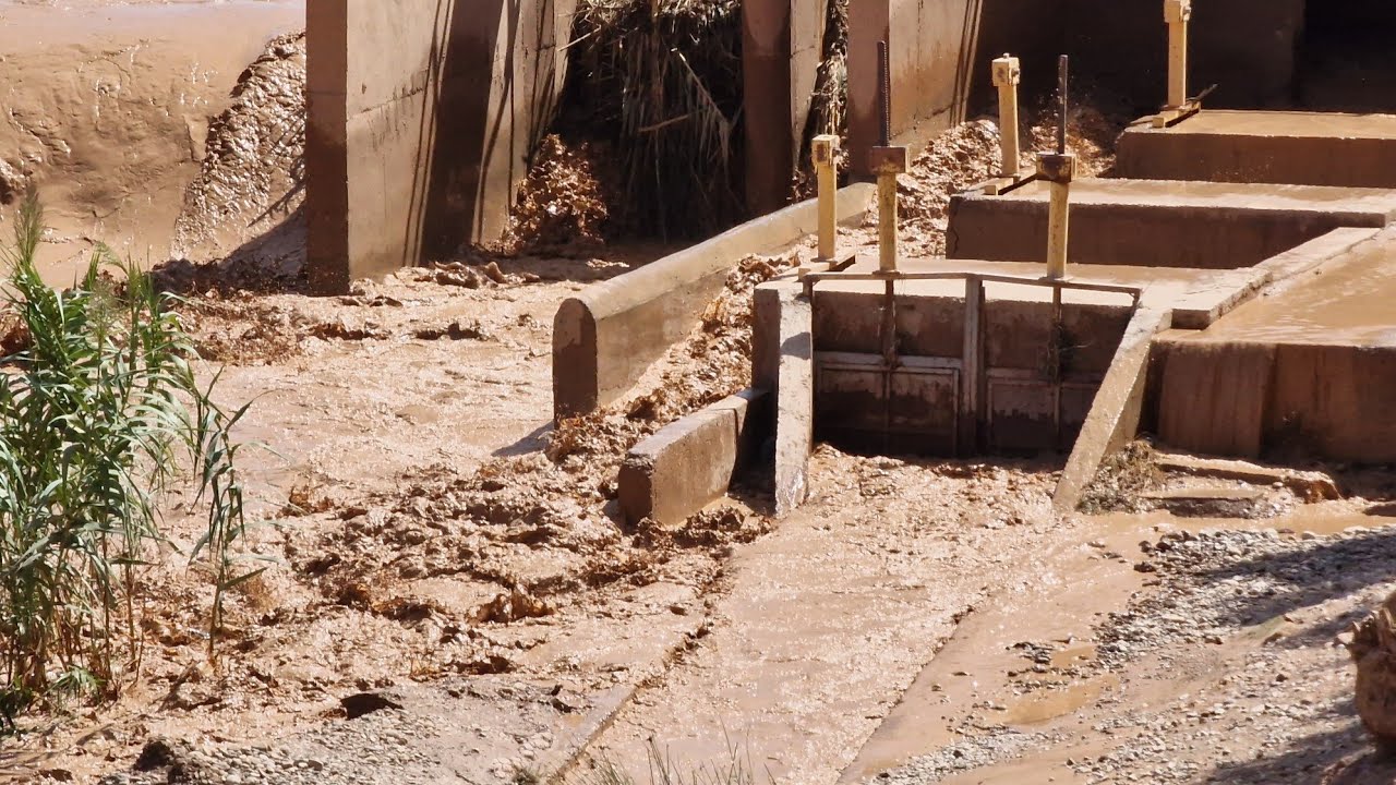 فيضانات المغرب وادي زا يعود للحياة بعد أمطار غزيرة تاوريرت
