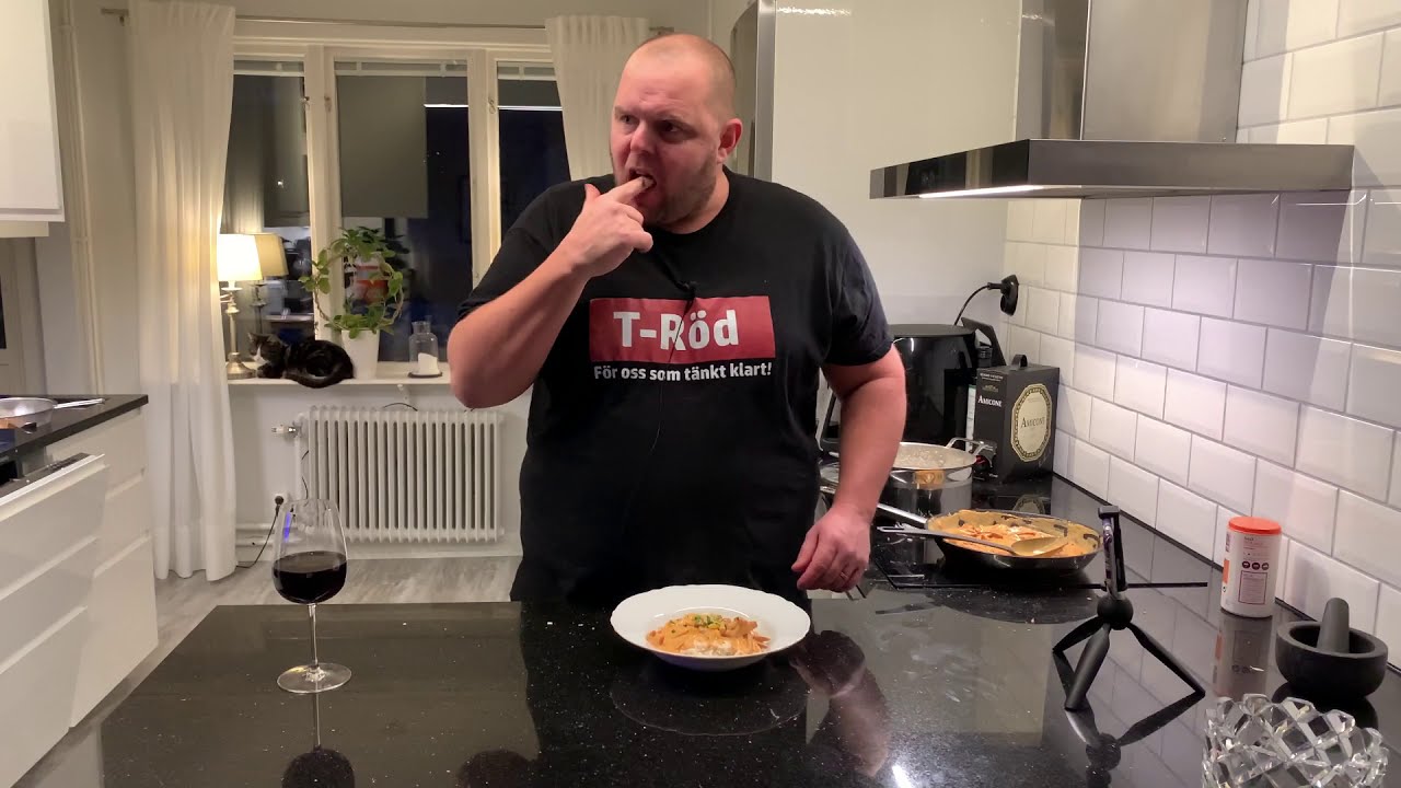 Dansbandskungen - Korv med ”vit” sås