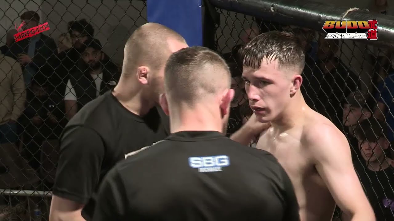 Budo 49: Леон Уильямс против Кенни Уитворта - Чемпионат среди любителей в легчайшем весе.