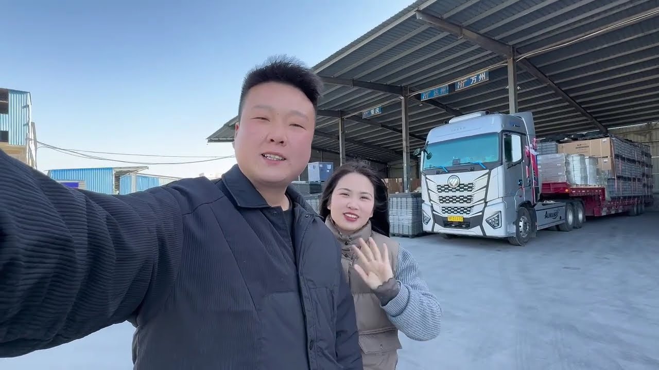 河南裝貨去重慶，全程1200公里，加氣把別人車颳了， 太難了 #卡車司機 #貨車司機 #貨車司機的心酸 #記錄卡車生活 #老三v卡車人