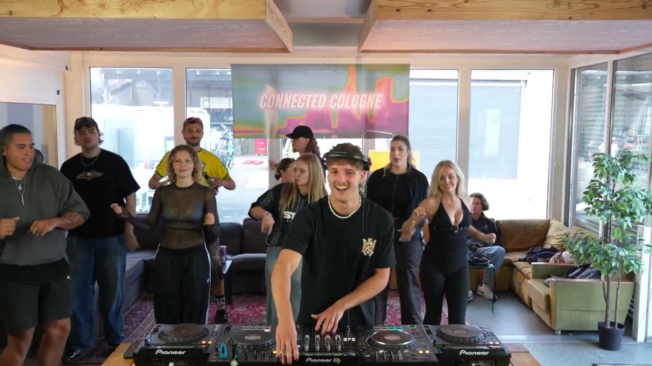 Jacuzi @ Connected Radio [008]