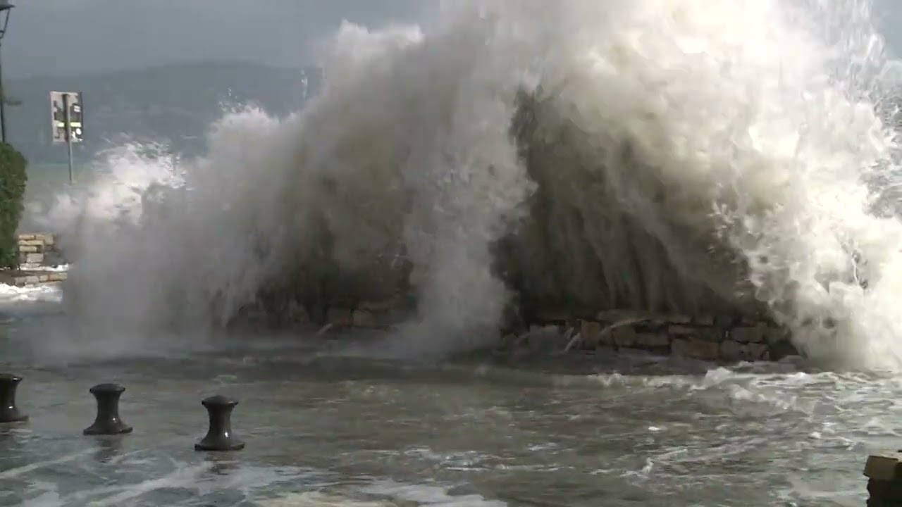 Mareggiate a Lerici, Portovenere, La Spezia 03-11-2023