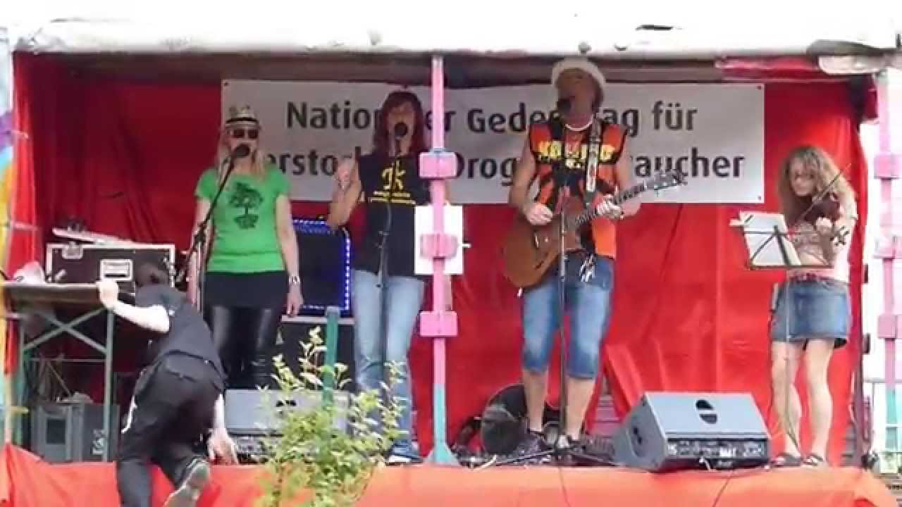 Occupy Orquesta bei der Gedenkfeier f&uuml;r Drogenopfer in K&ouml;ln am 21 7 2015