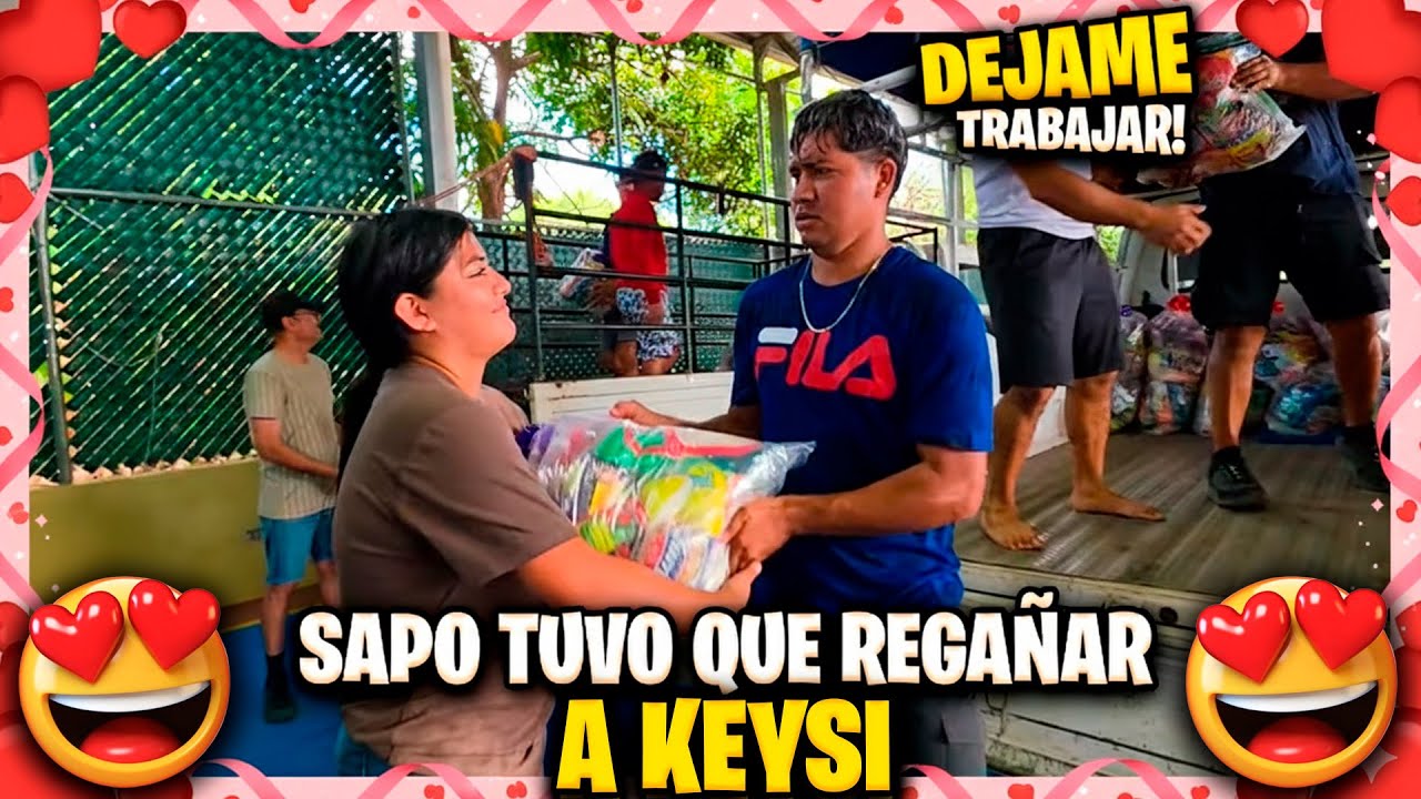 Keysi no se concentra en el trabajo por estar encima de Sapo.