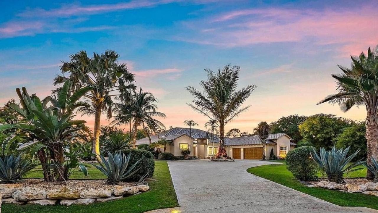 709 SW Imperial Drive, Palm City, FL Presented by Adena Williams.