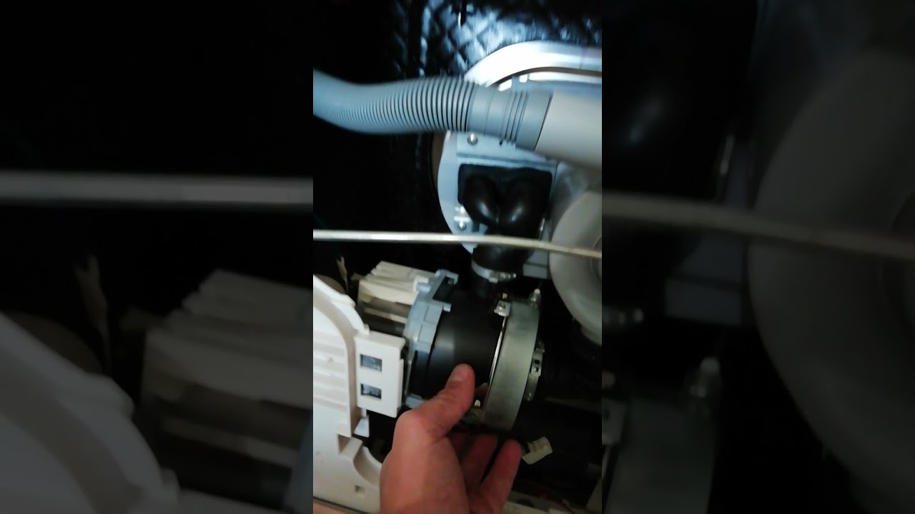 riparazione lavastoviglie Indesit dif14. errore 1.3 (cioè 1e 3 luce). se non è chiaro, commentate.