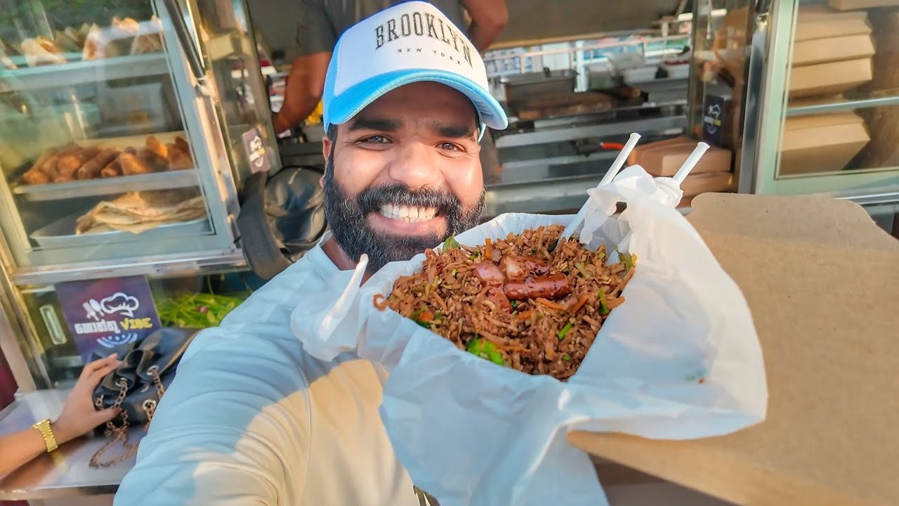රු : 300 ට කොත්තු රයිස් දෙන Food Truck එක | Sri Lankan Street Kottu & Rice 