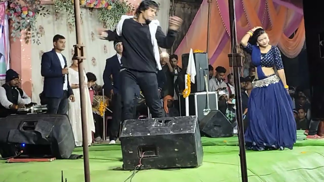 Virendra Chaturvedi kab milegi man per hi to maar de #dance #song #ekmotahathighumechala #songanddan