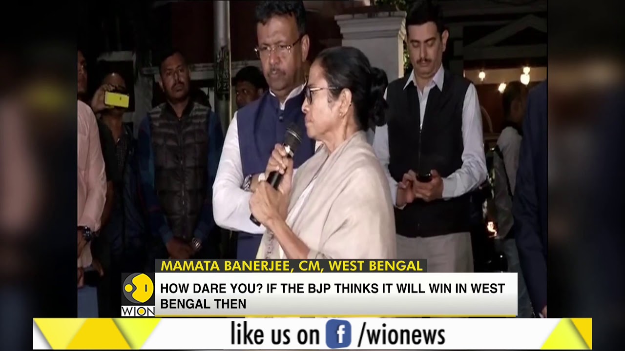 CBI to move Supreme Court today against police, Mamata Banerjee continues protest
