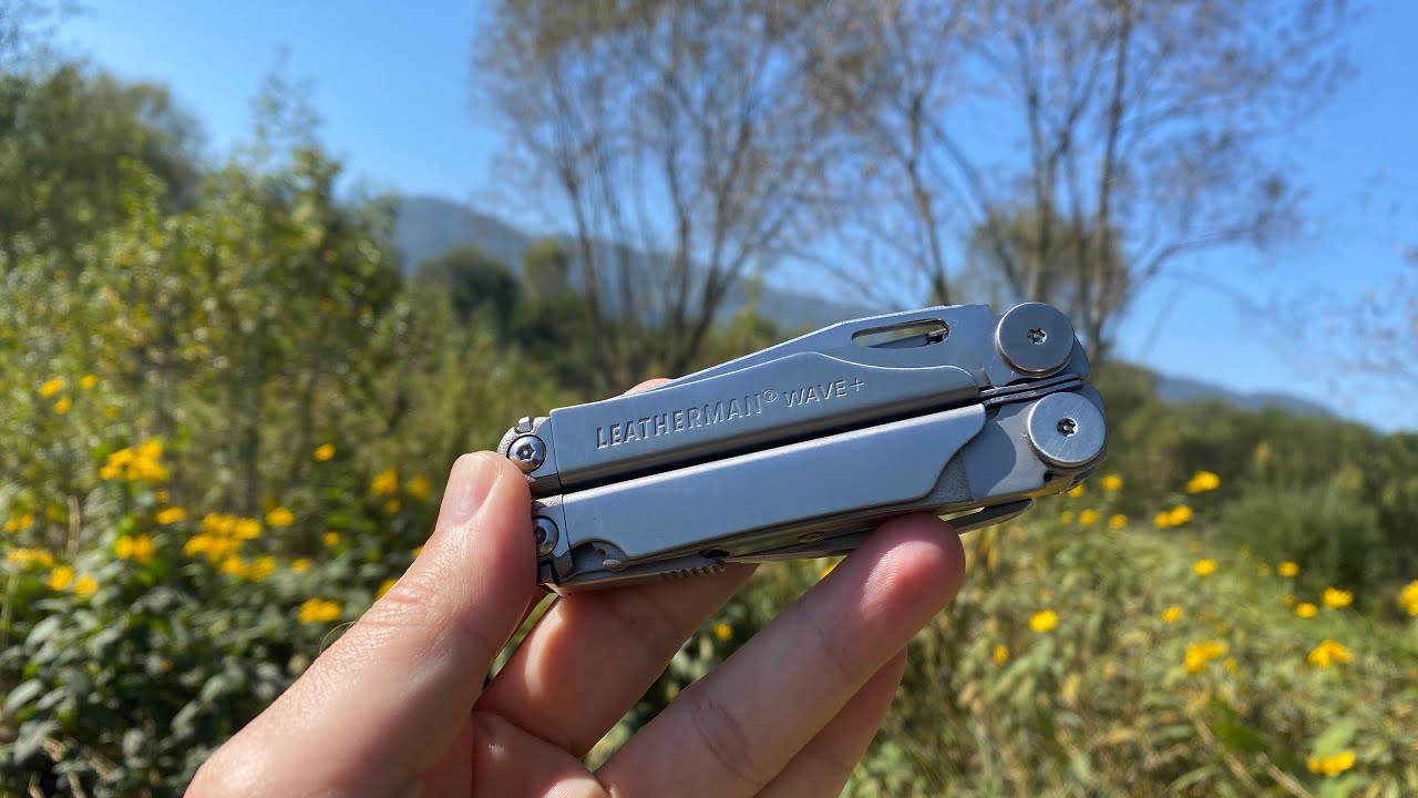 Мультитул Leatherman Wave Plus красивый но грубый.