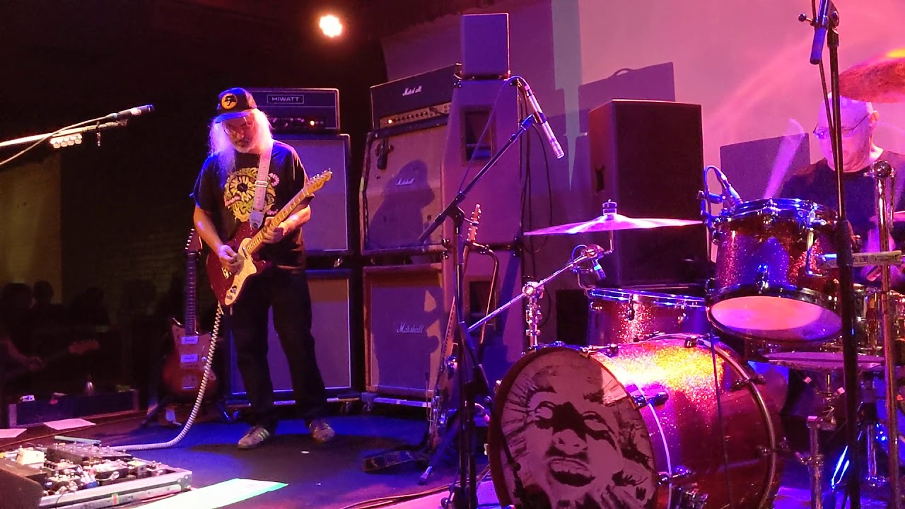 Dinosaur Jr. - Start Choppin'