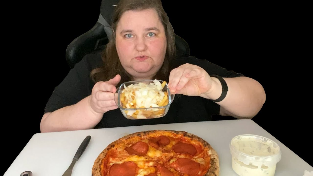 Pepperoni Pizza MUKBANG | Cheesy Chips