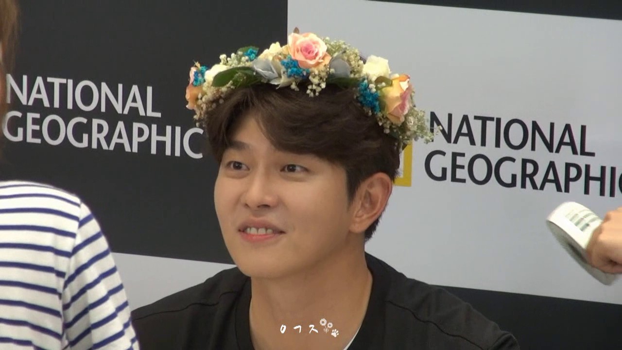 윤균상 내셔널지오그래픽 롯데부산본점 팬사인회 - 화관