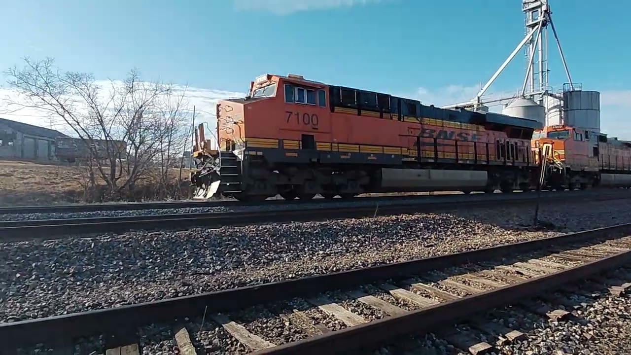 Railfan's Marceline Subdivision BNSF Train Meet Alright Mike Schafer Wave 👋 at Me Double Stack 