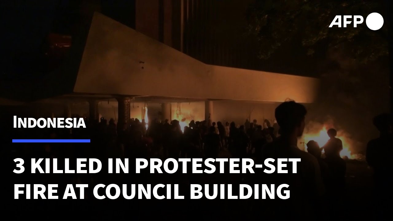 Indonesia protest blaze kills three as anger erupts over driver death | AFP