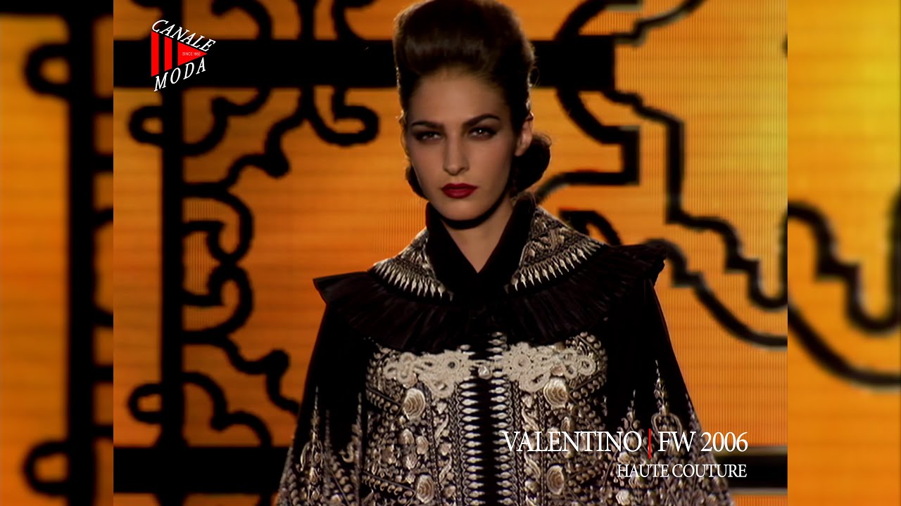 VALENTINO Haute Couture Fall Winter 2006 Paris 4K - Canale Moda