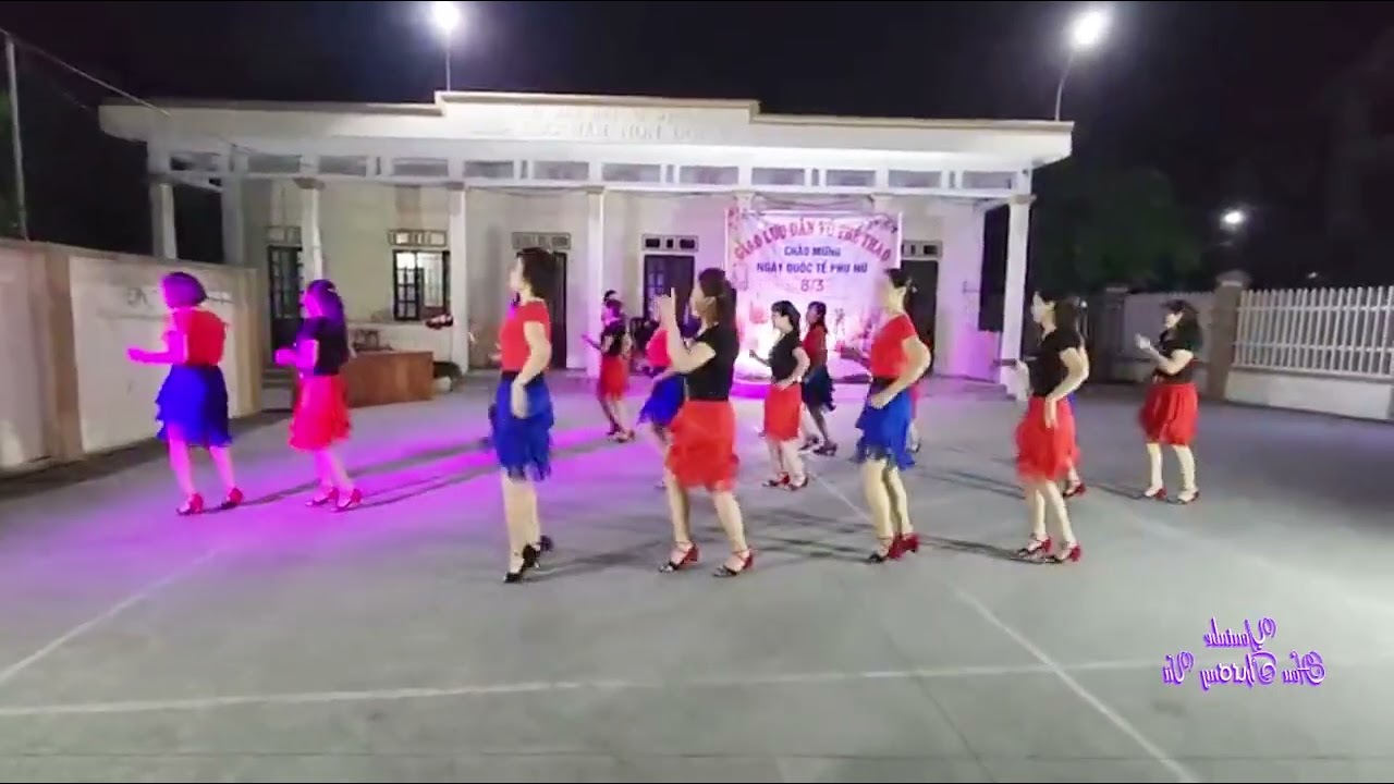 Tuổi Mộng Xứ Đông ! Biểu diễn Clb dân vũ Thôn Dị Chế !