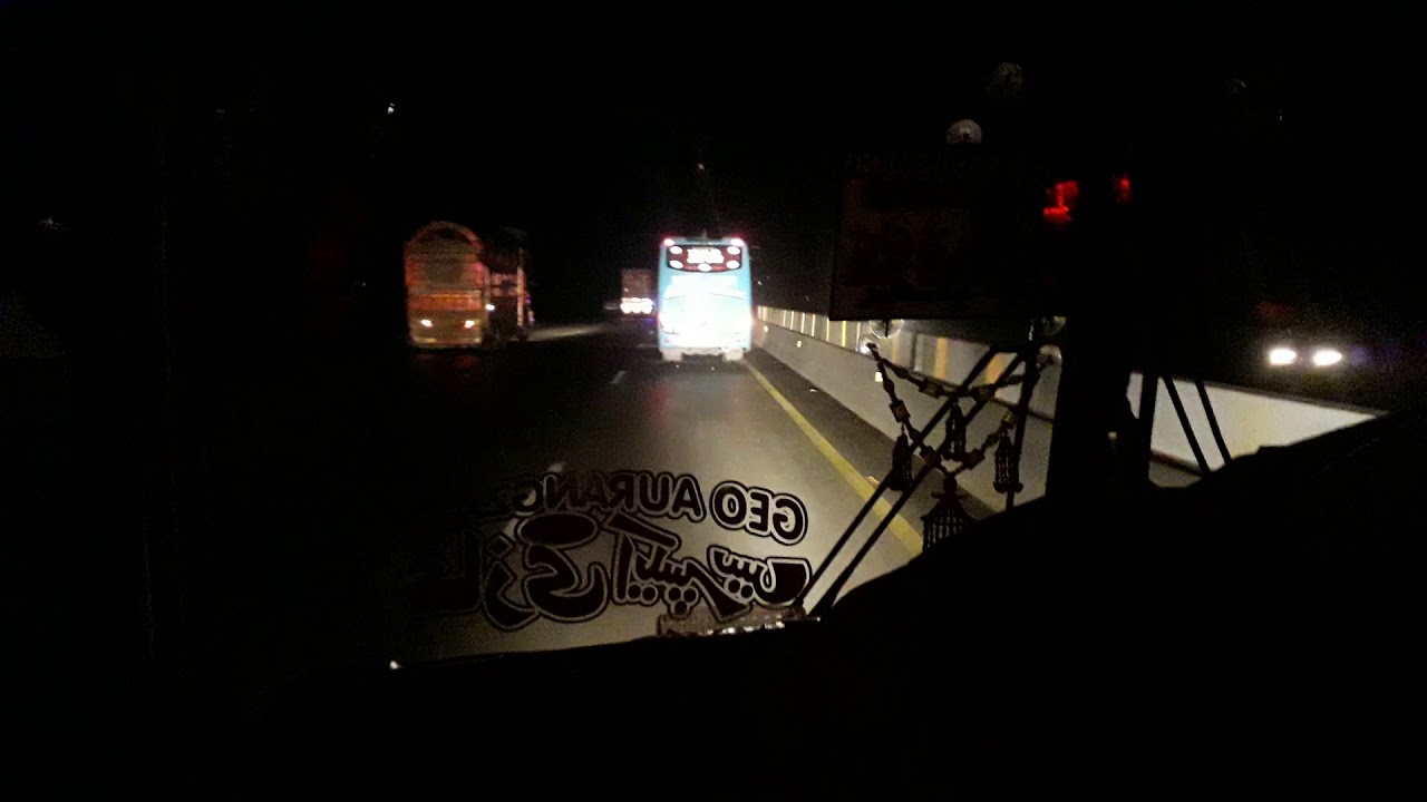 Gazi Express Hino vs Khan Movers Daewoo
