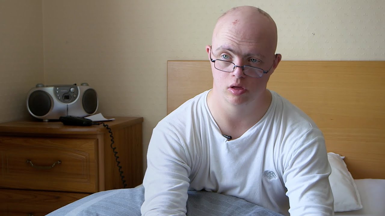 Meet John and his gang of friends - Life Begins Now: Preview - BBC Three