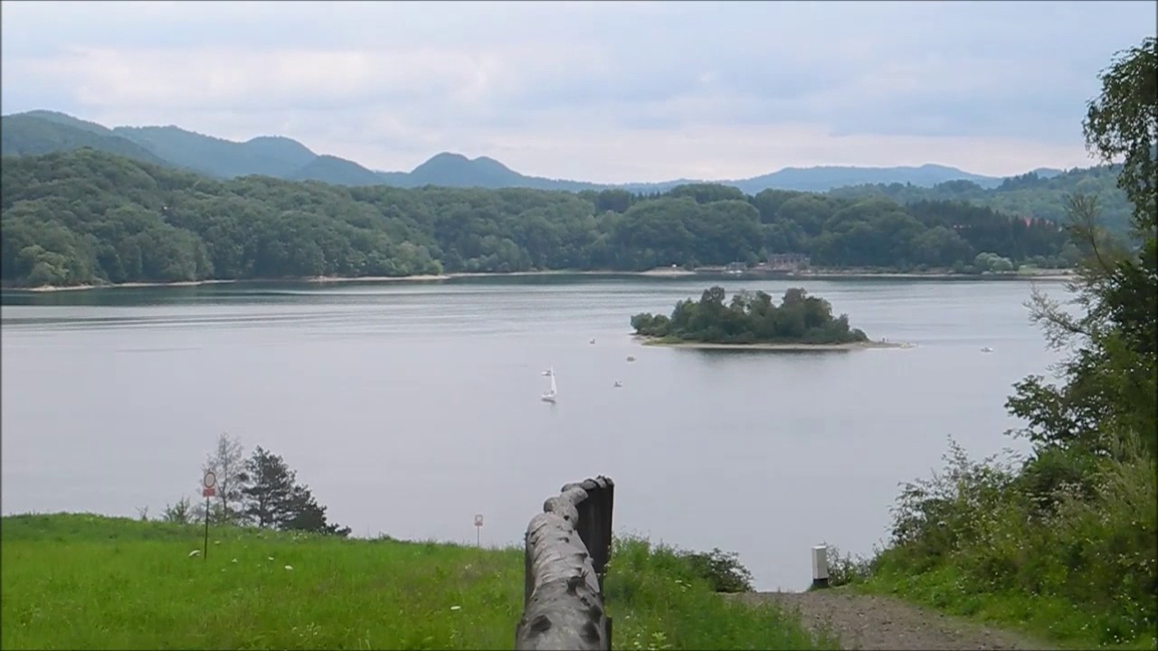BIESZCZADY. Polańczyk - Jezioro Solińskie, punkt widokowy.