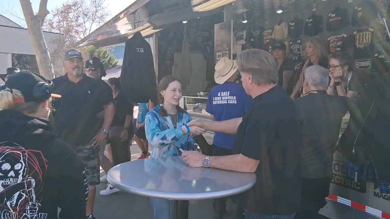 🎲 Chip Foose Signing Autographs, A Priceless Reaction!! 