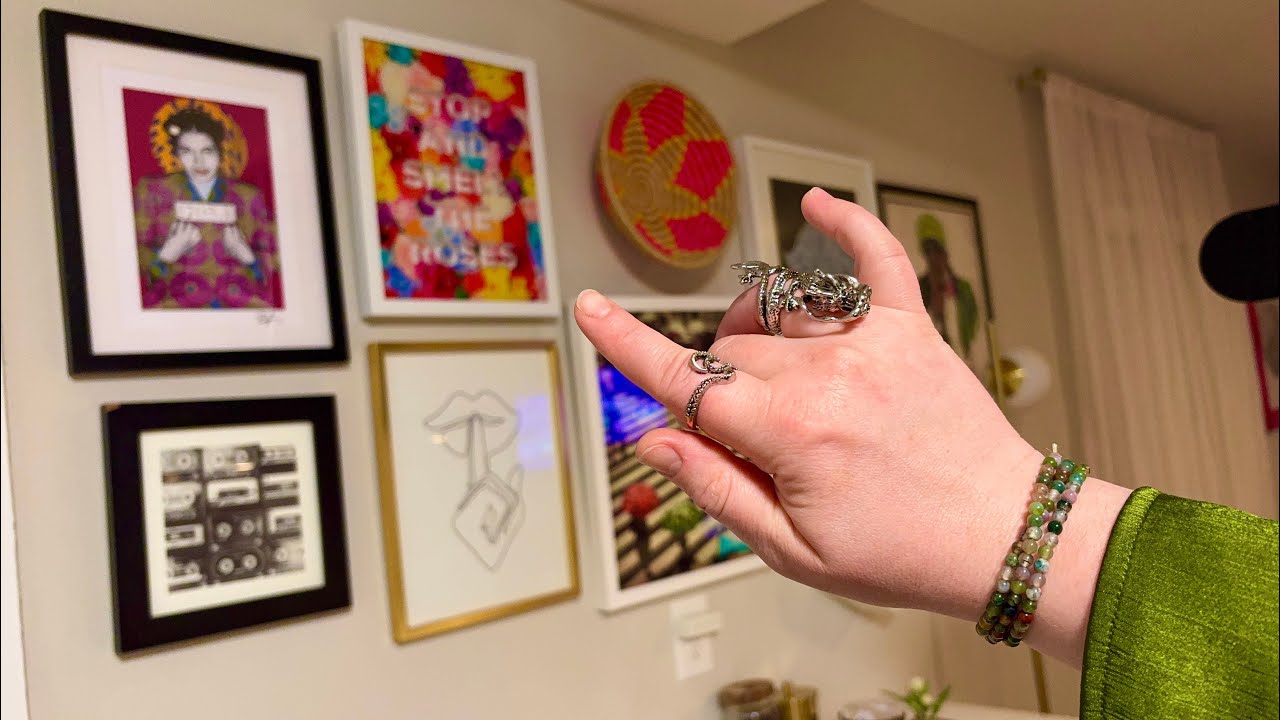 Airbnb Tour ASMR 💖 Y2K Realness 👛 Tracing & Tingles 