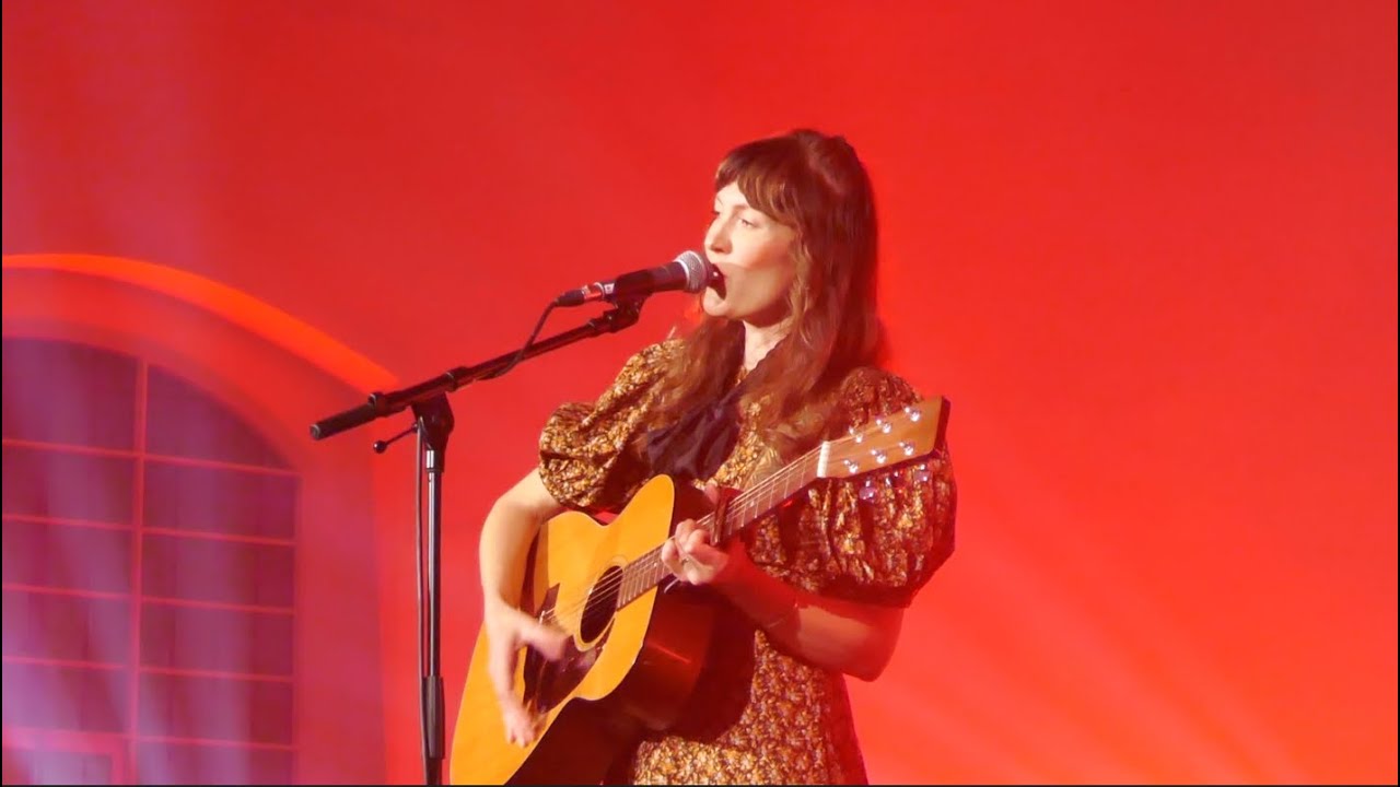 Alela Diane - True Love Will Find You In The End - live at Hackney Church