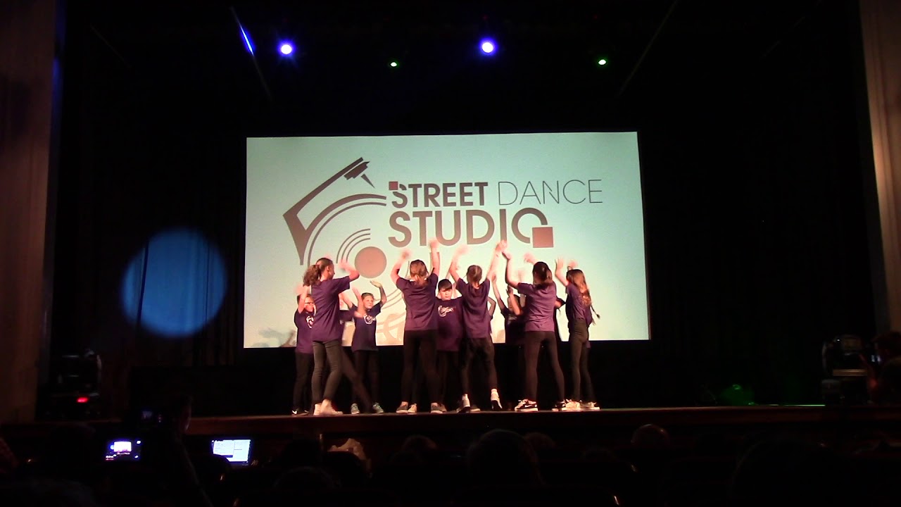 6 GaLA TANECZNA STREET DANCE STUDIO - GRUPA 9-12 LAT śr