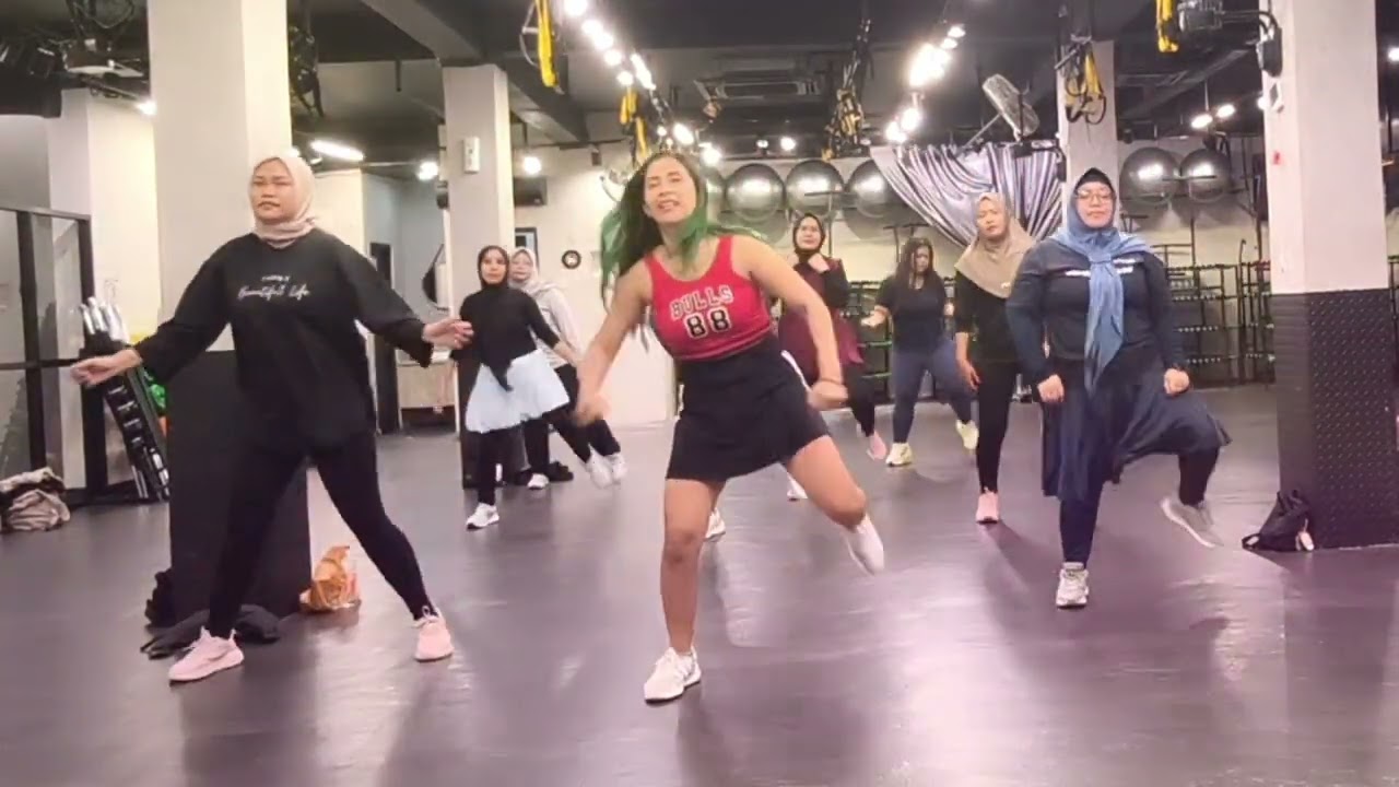 Bolly X Class with Coach Zendhy -- Absolute Fit Tg. Priok