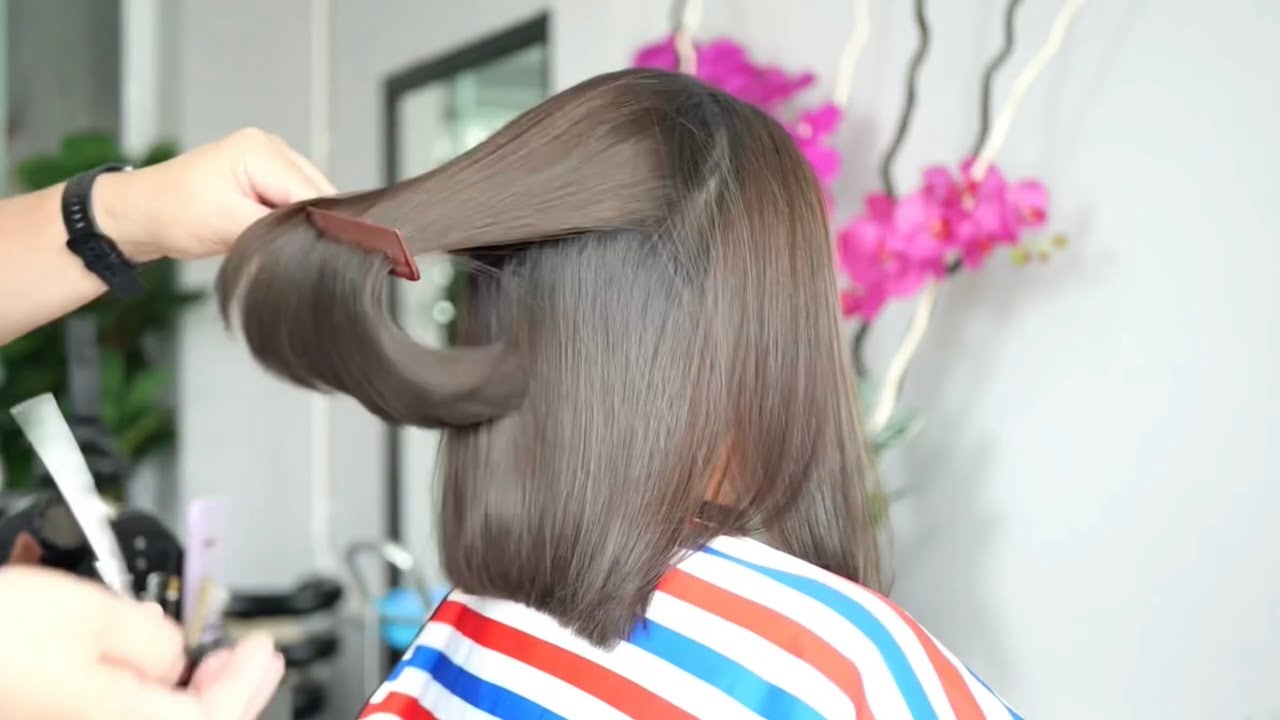Medium bob haircut