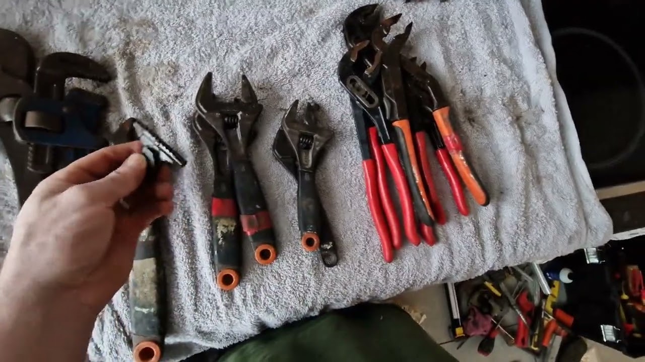 Gas Engineer Grips and Adjustables