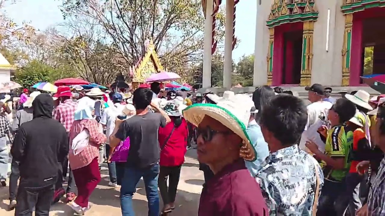 รถแห่ มิเตอร์มิวสิค ที่ (บ้านห้วยห้าง) เล่น ในโบสถ์ วัดกลางวงมณี