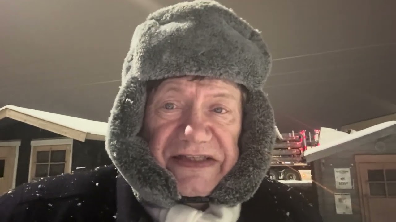 Nyt Antti Lindtman k&auml;ytt&auml;ytyi t&auml;ysin sopimattomasti alaistaan kohtaa kameroiden edess&auml;. Ero?