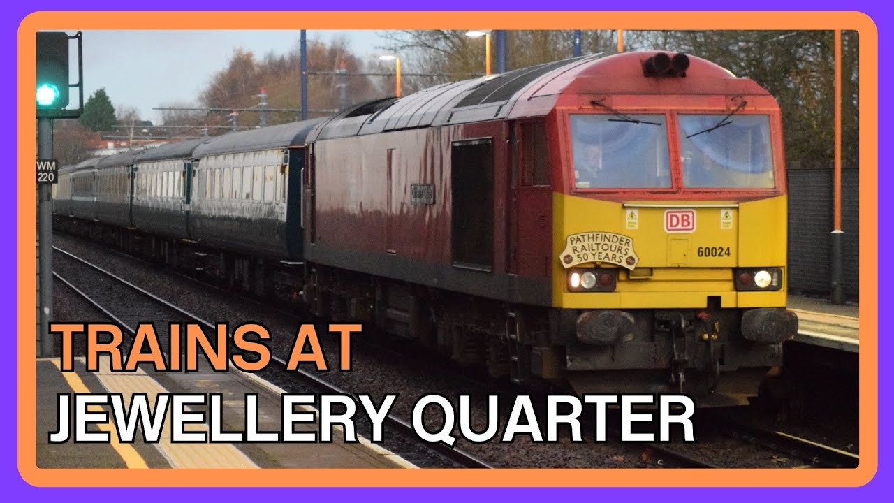 TRAINS at JEWELLERY QUARTER railway station - 16/12/2023