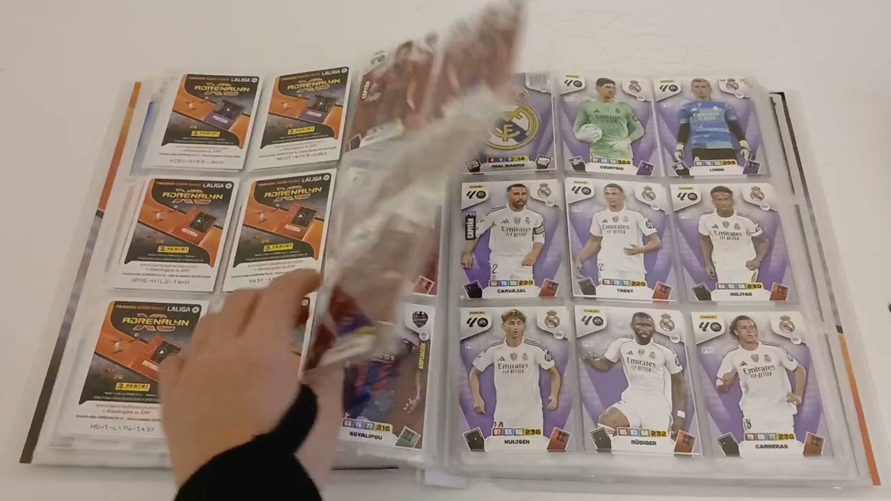 Showing my album of the Adrenalyn XL Laliga EA Sports 2025-26. WITH THE BEST CARDS OF THEM!