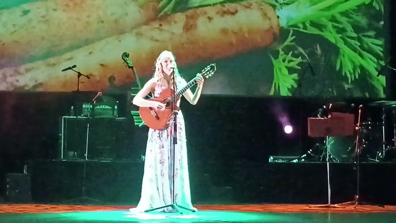 Toitico Bien Empacao - Katie James - Teatro Jorge Eliécer Gaitán Bogota - 7-10-23