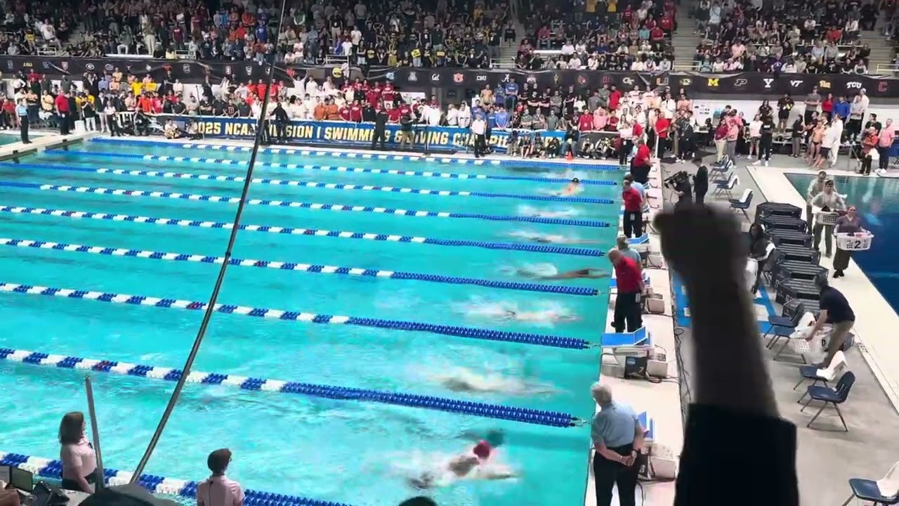 100 Breaststroke | 2025 Men’s Swimming NCAA Championships | Julian Smith - 49.55