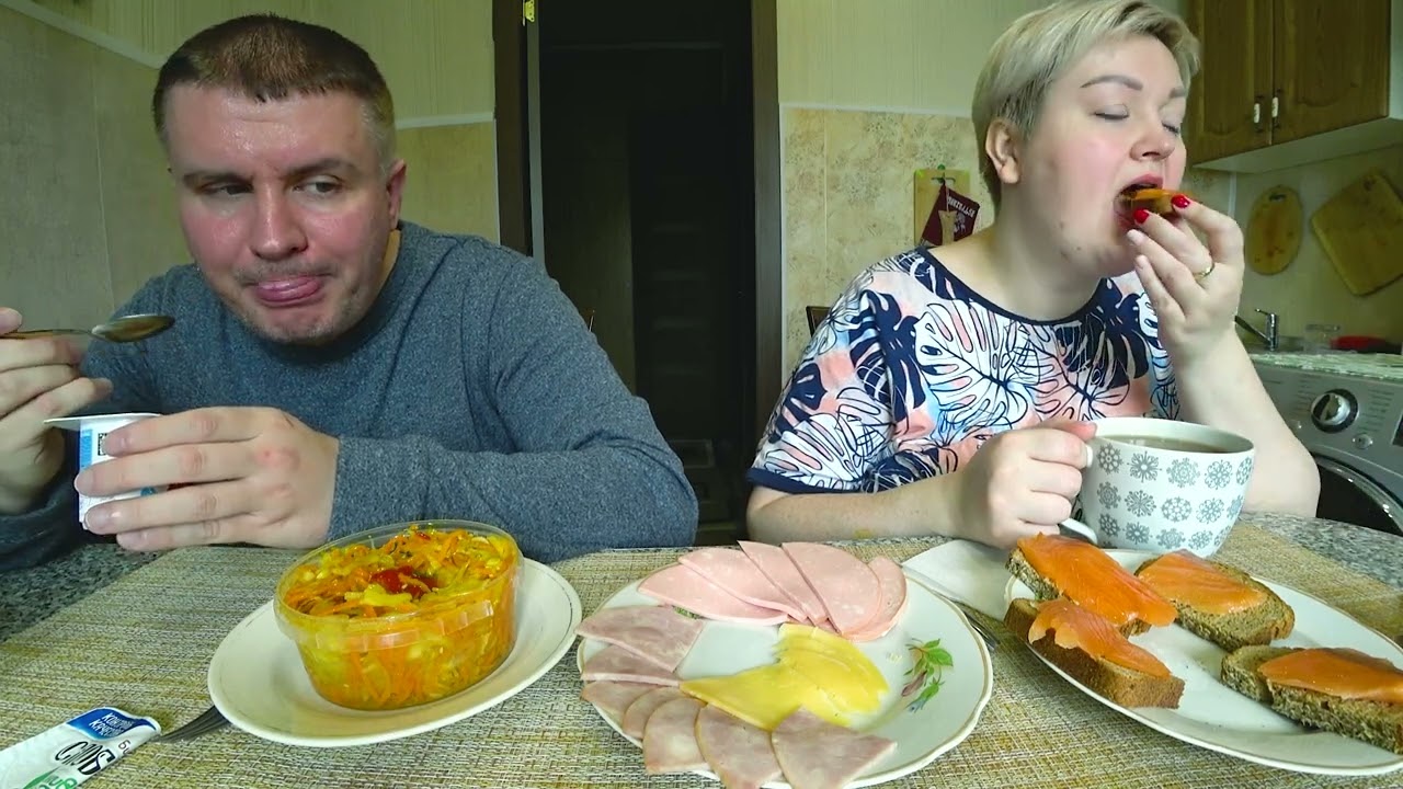Мукбанг предложила мужу РАЗВОД! Не вижу другого выхода, он НЕ ХОЧЕТ меняться! Обед бутерброды и чай