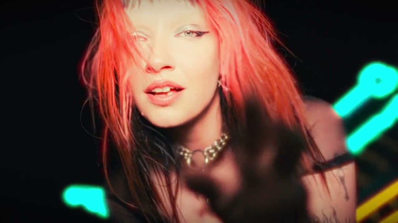 Tender Misfit- Honey Don't Leave Me (Official Music Video)