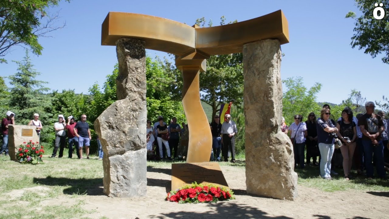 Inauguración en Loiti de monolito a los fusilados en 1936