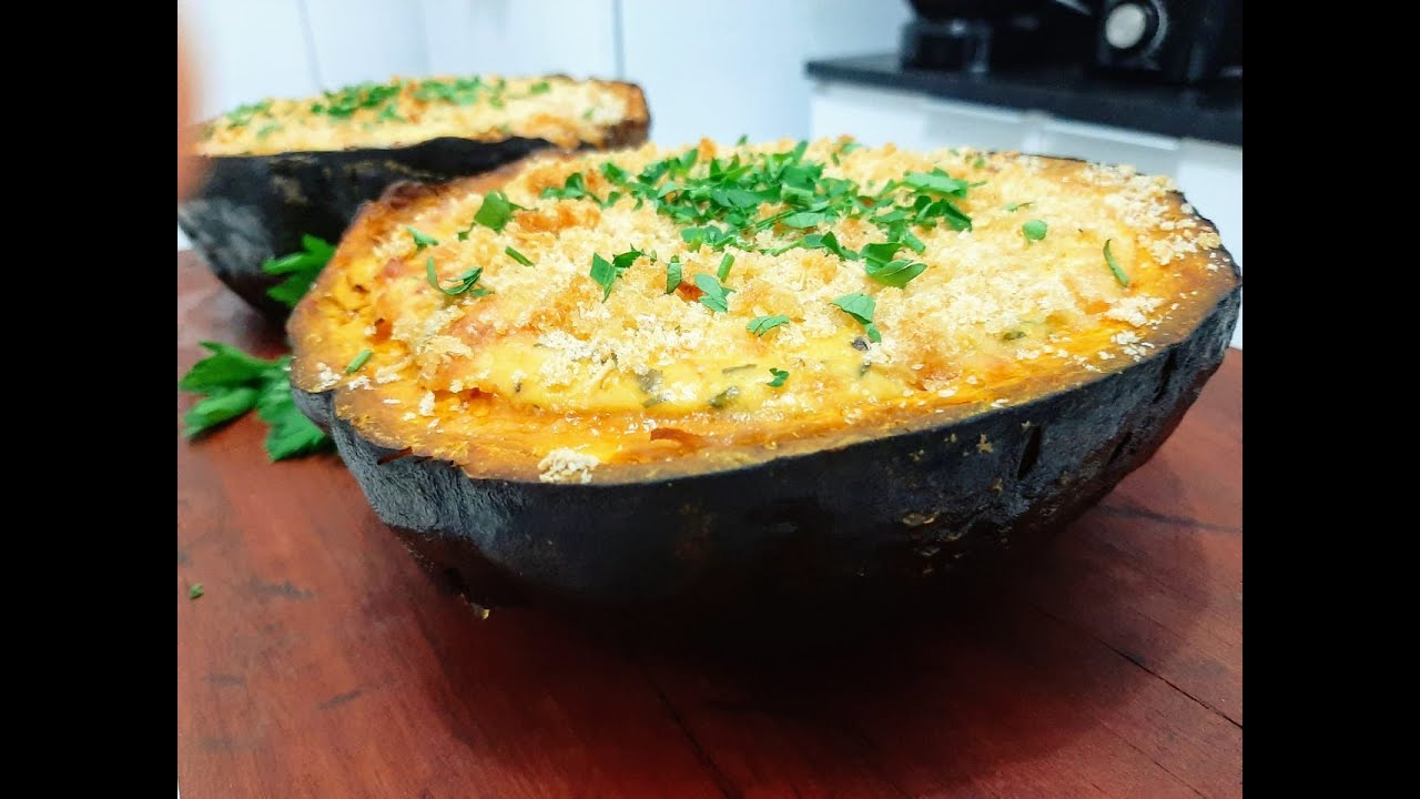 CAMARÃO GRATINADO NA ABOBÓRA CABOTIÃ
