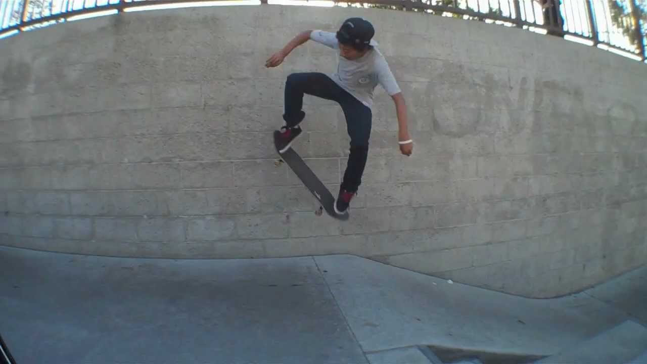 Lui Elliott skateboarding - wallride - clip of the day at Bonita skate park