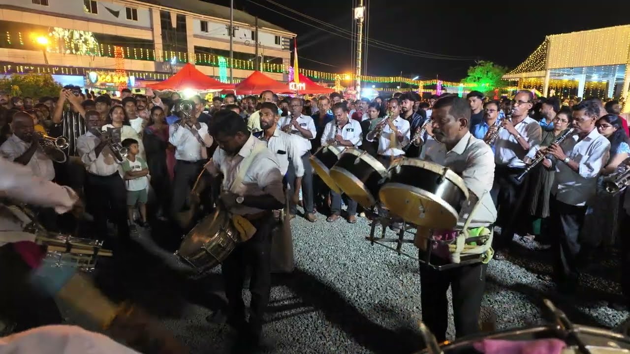 ബാൻഡ് മേളം  പോട്ട ലിറ്റിൽ ഫ്ലവർ ചർച്ച്