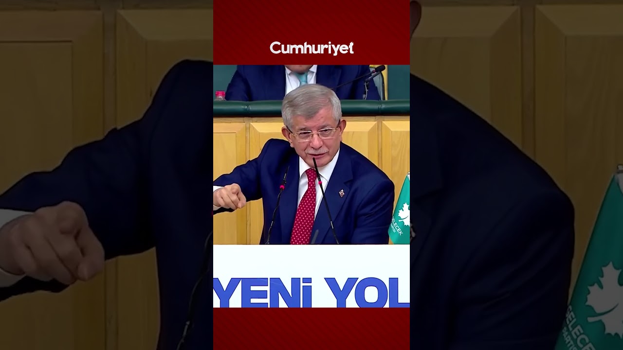 Davutoğlu, k&uuml;rs&uuml;den &Ouml;zg&uuml;r &Ouml;zel'i hedef aldı: 'Siz T&uuml;rkiye'de iktidara talipsiniz g&uuml;ya &ouml;yle mi?'
